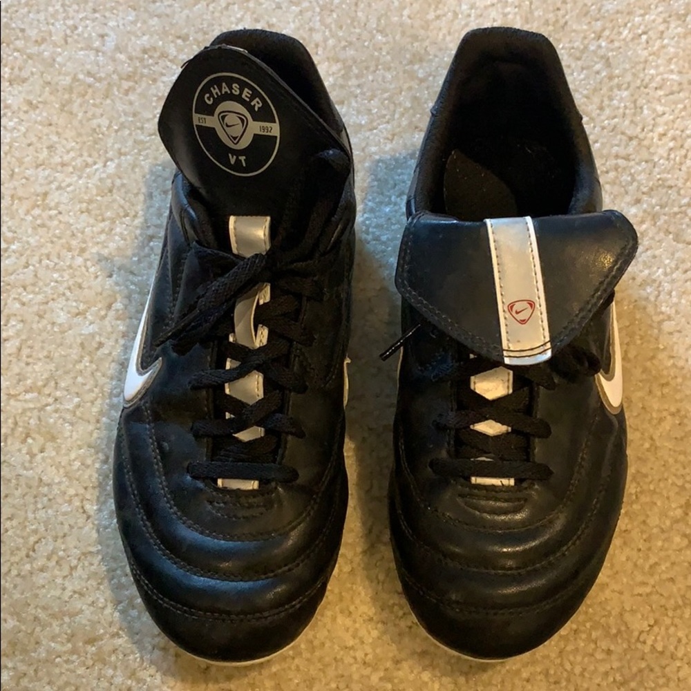 Youth 5.5 Nike Soccer Cleats